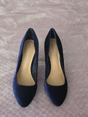 LC Lauren Conrad Deep Navy Velvet Pointed Pumps